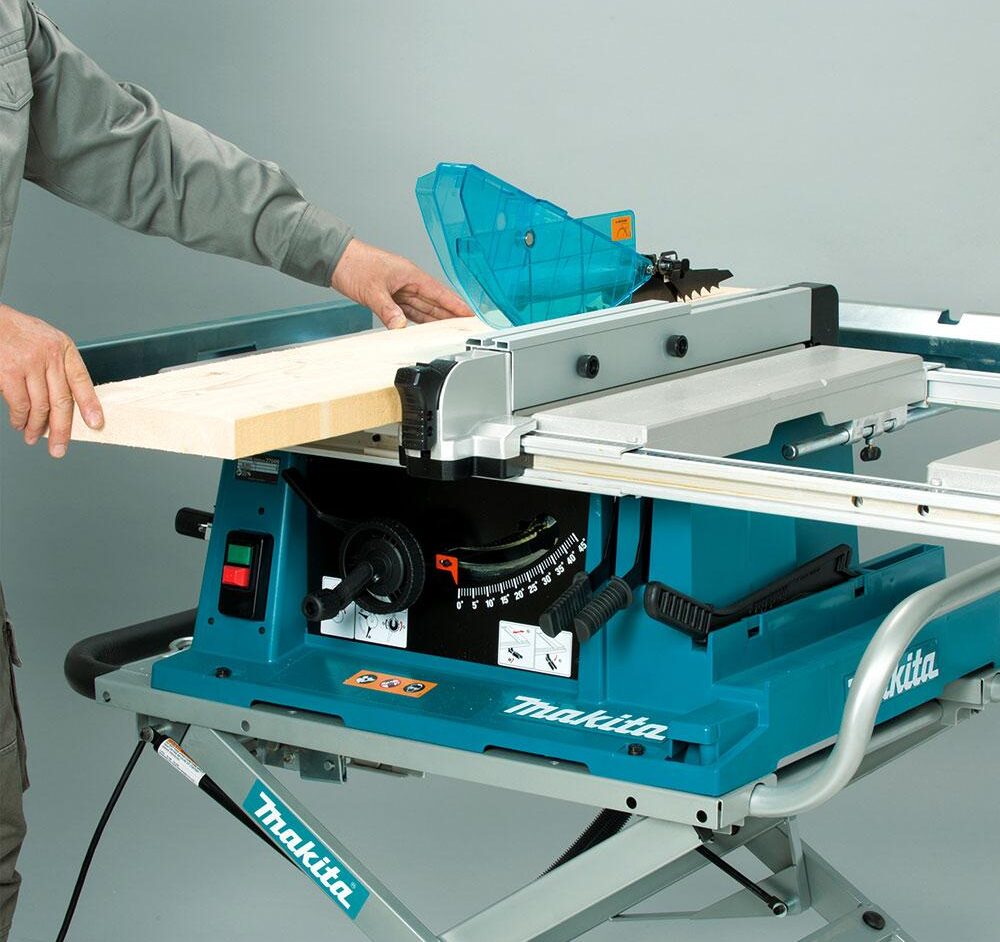 Makita 2704N while working